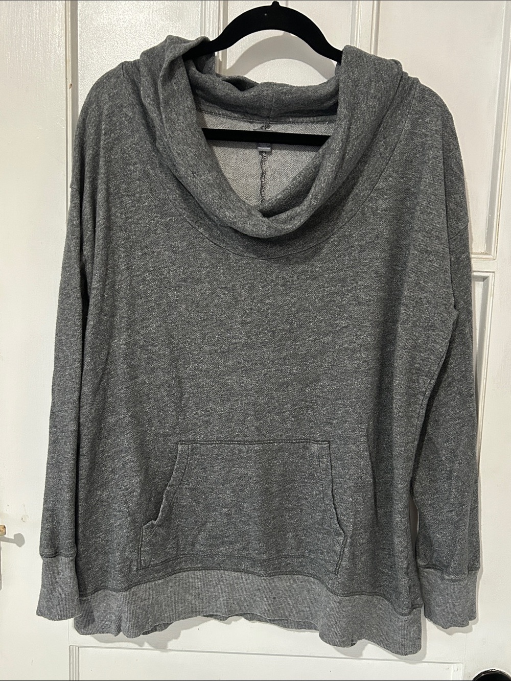 Aerie Gray Cowl Neck Kangaroo Pocket Pullover Sweatshirt in Heather Gray - XL